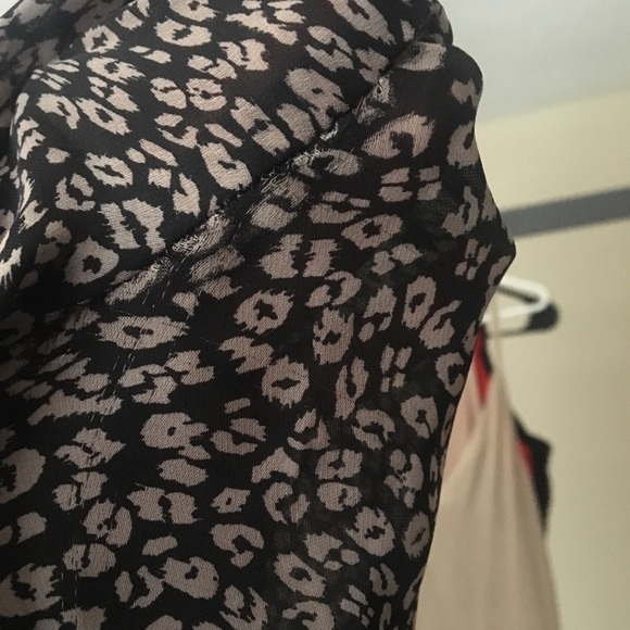 Size 2 Banana Republic Button Down - Picture 4 of 4